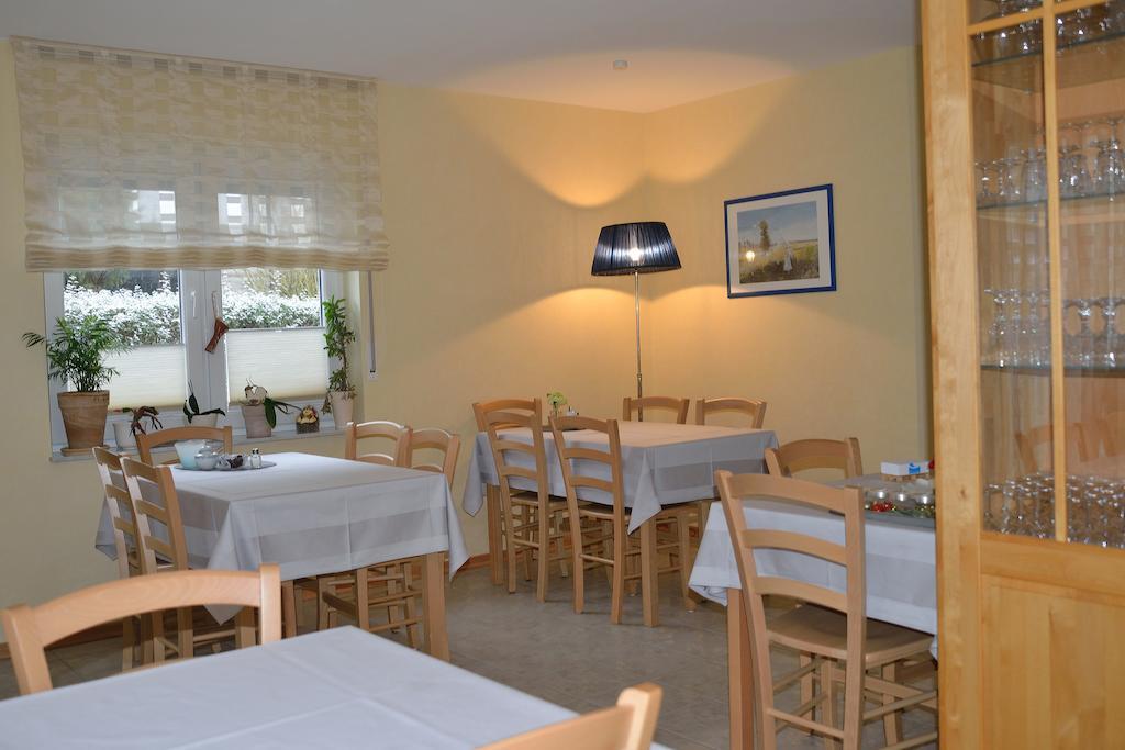 Gaestehaus Waldecker Boos Bagian luar foto